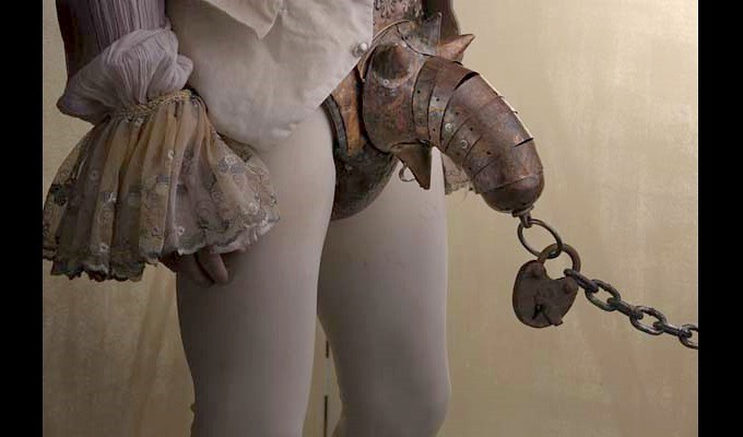 creepy-items-from-past5