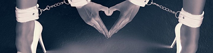 Femdomhypnose bij en door Meesteres Mia Websitebeeld Meesteres Mia: Femdomhypnose