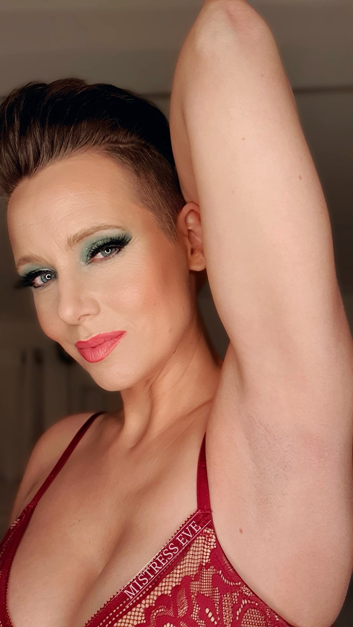 Mistress Eve's geurinternet profielfoto Geurinternet met Mistress Eve