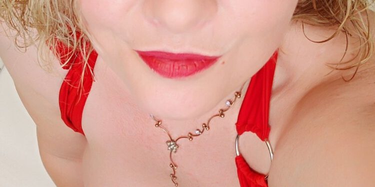 Online Meesteres Mia Willis gaat real life na versoepelingen?