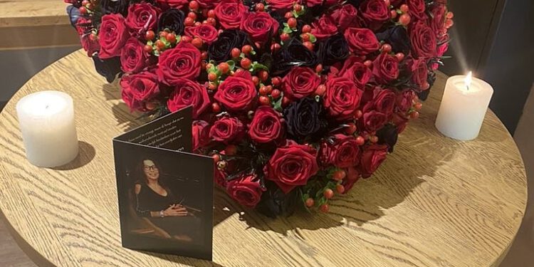 Meesteres Kim gecremeerd in Almere