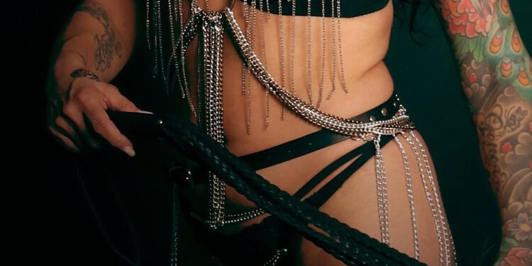 Meesteres Manja komt 18-8 even terug voor een slavendag!