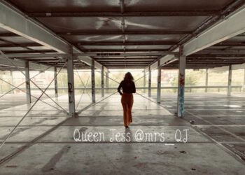 Uw Findomvraag aan Mrs Queen Jazz (die zich nóg meer bloot geeft …)