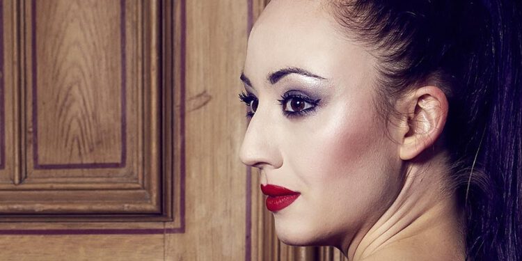 Vier Bevrijdingsdag met Meesteres Lady Mephista!