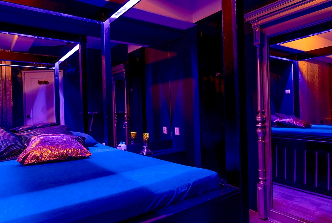 Meesteres Tess heerst over deze kamers te Amersfoort Meesteres Tess Amersfoort