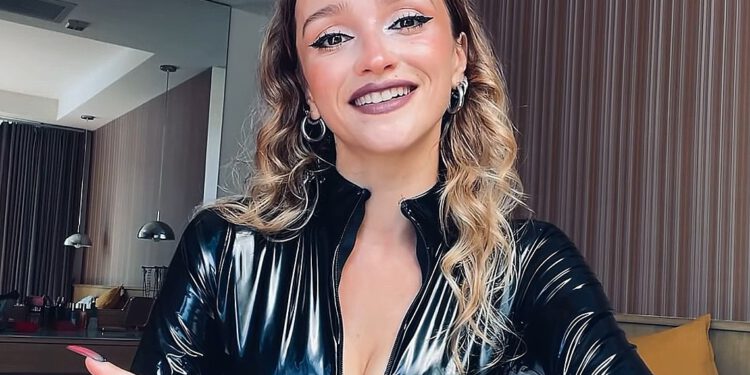 Femdom Beschouwingen door Dominatrix Mephistopheles (op YT)