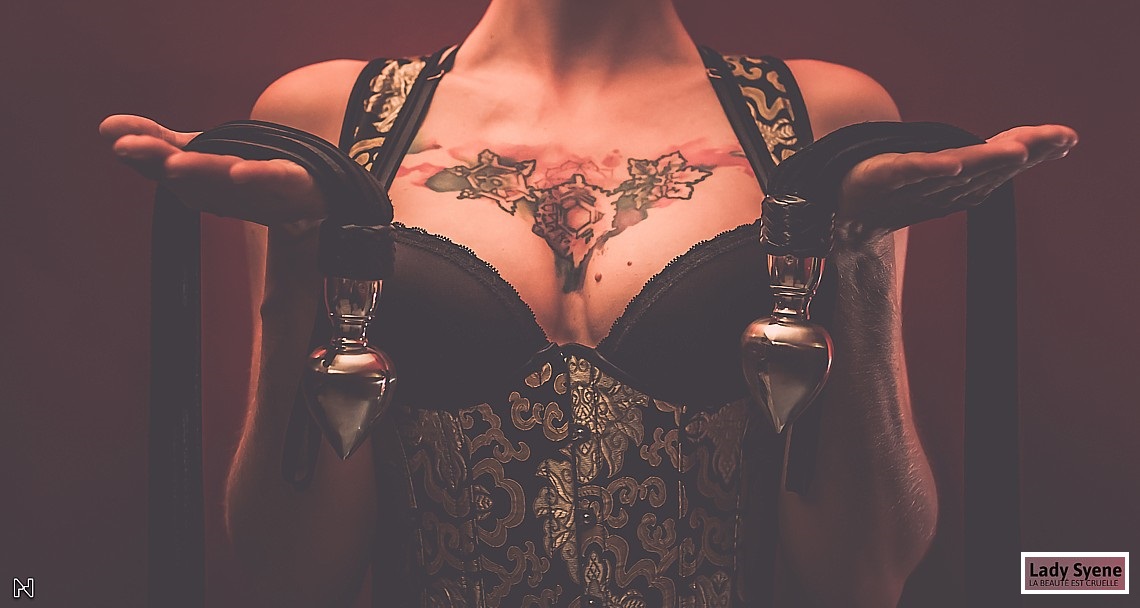 Lady Syene, half-Nederlands