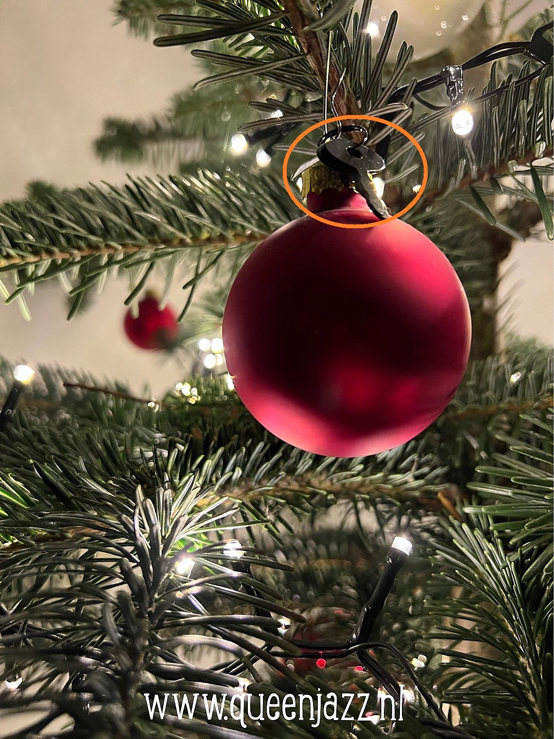 Femdom nieuwtjes: de kerstbal van Queen Jazz Femdom nieuwtjes