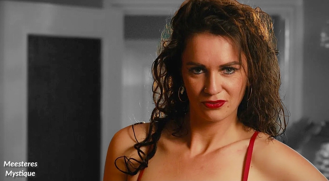 Dé andere Meesteres in het hemelse Vagevuur van suPERb: Meesteres Mystique Hemelse Vagevuur