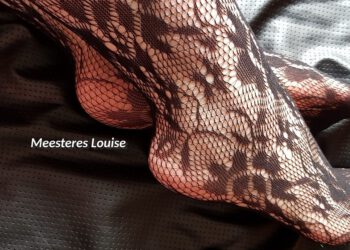 Parttime Fin/Femdom Meesteres Louise doet ook aan Age Play