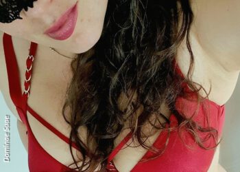 Zo ongemerkt… Dominae Suae haar volle site en vette agenda!