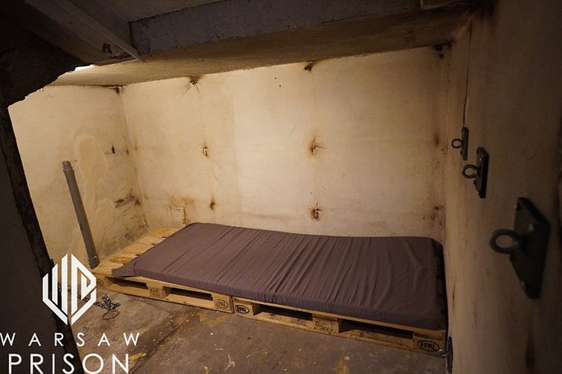 Een van de cellen uit het verslag van Warsaw Prison verslag Warsaw prison