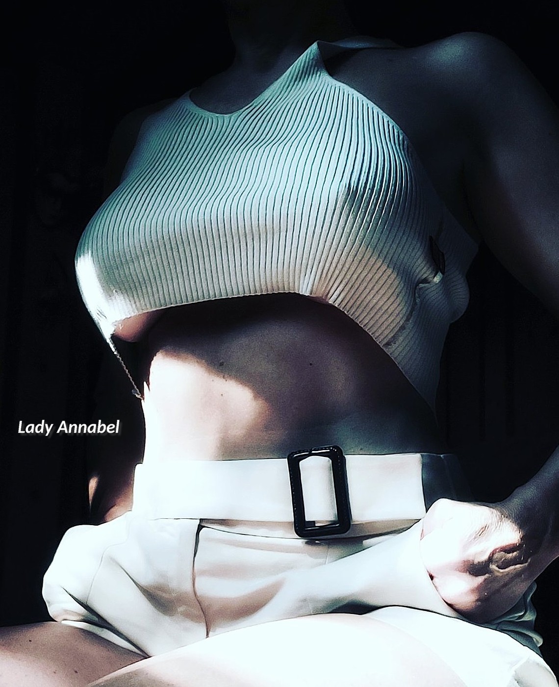 De 13de column van Lady Annabel gaat over "consensus non-consent" consensus non-consent