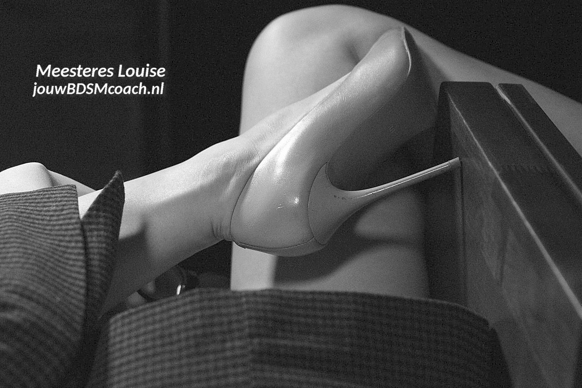 Meesteres Louise is ook een BDSM-coach, de jouwe? Meesteres BDSM-coach