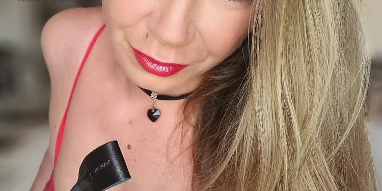 Belgische slaaf napoli te biecht over Miss Poison