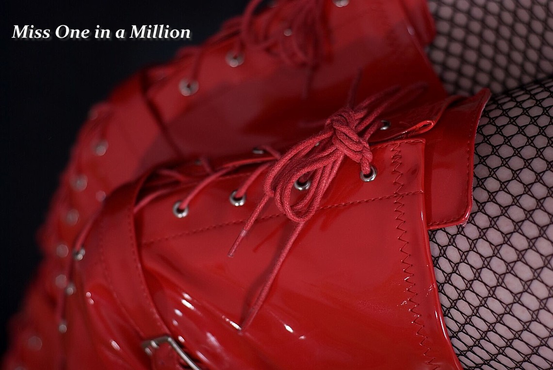 Miss One in a Million biedt pure Findom service Pure findom