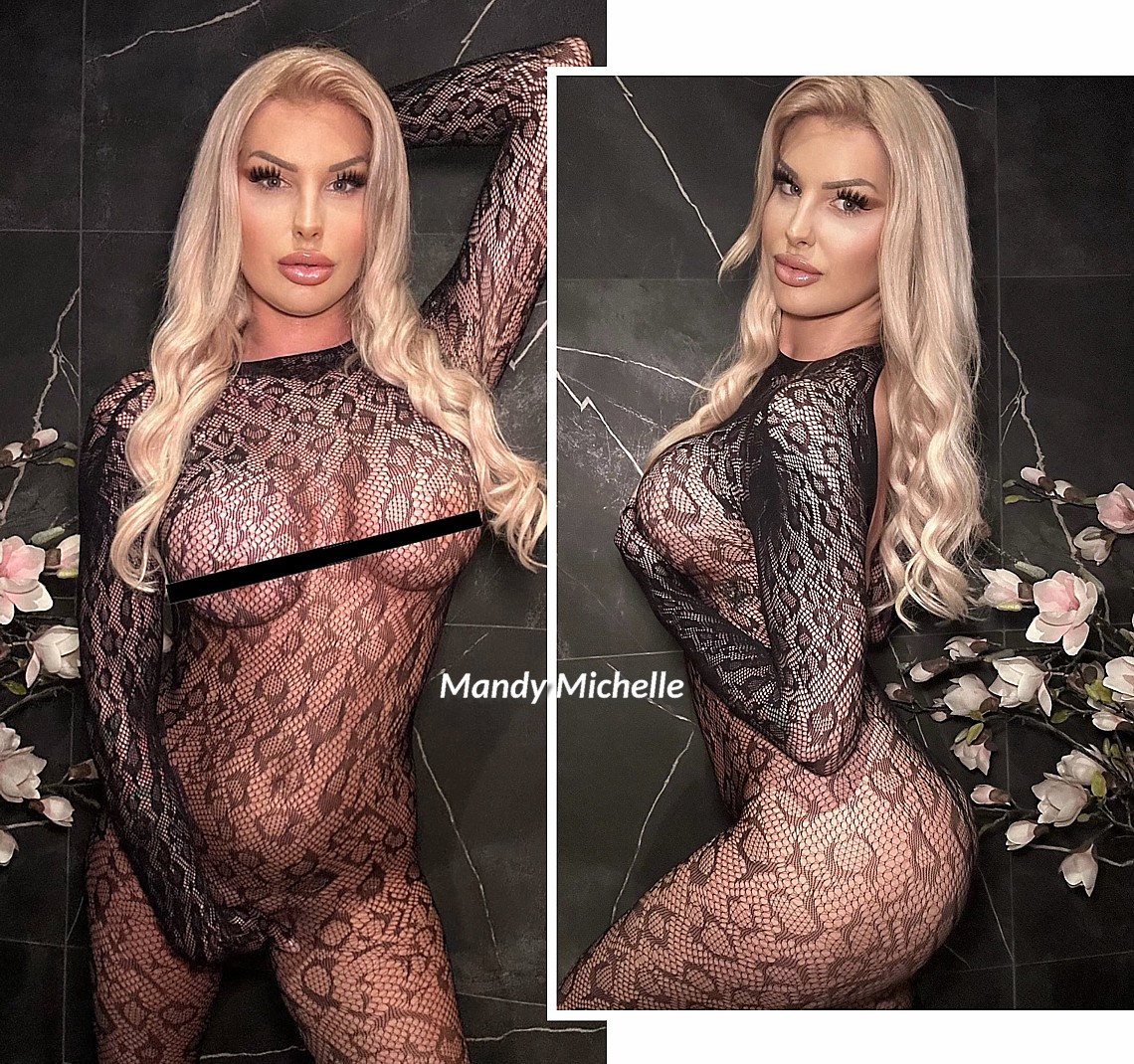 Draagt Mandy Michelle ook op de Kamasutrabeurs die errrrg fijne lingeriepakje? mandy Michelle Kamasutrabeurs