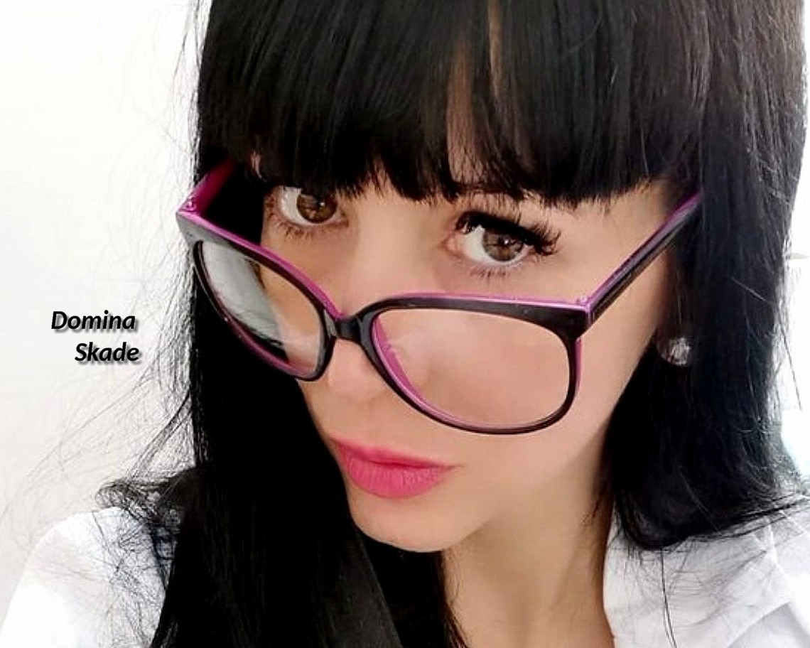 Domina Skade onvangt ook jou in Amsterdam. Maak nu alvast een voorlopige afspraak voor een dag (en een nacht :) in juni of juli Domina Skade Amsterdam