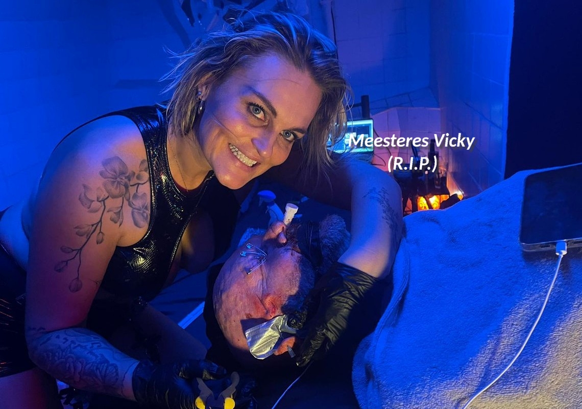 Meesteres Vicky tijdens een van haar laatste sessies voor het dodelijk ongeluk Meesteres Vicky verongelukt