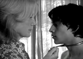 KlapjesTV | Eindelijk gevonden! VERFOLGT (2006 – Angelina Maccarone)