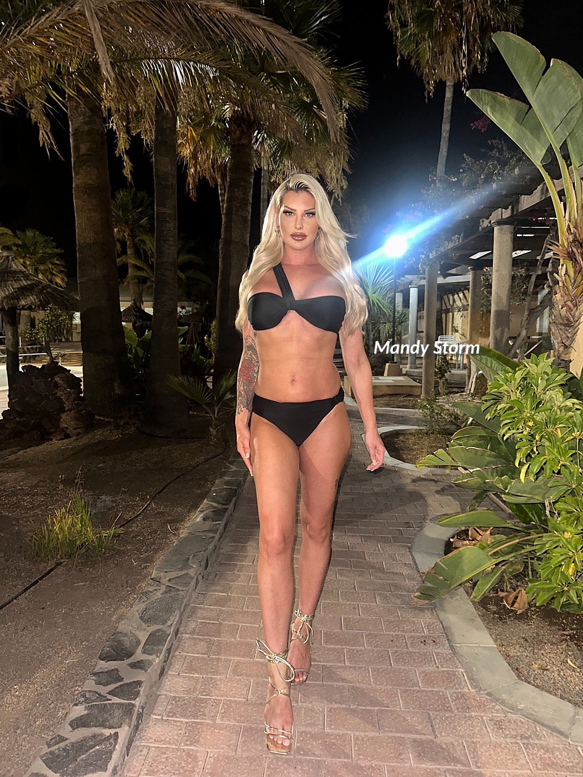 Mandy Storm is en blijft altijd jarig op de korte dag van het jaar. Mandy Storm jarig