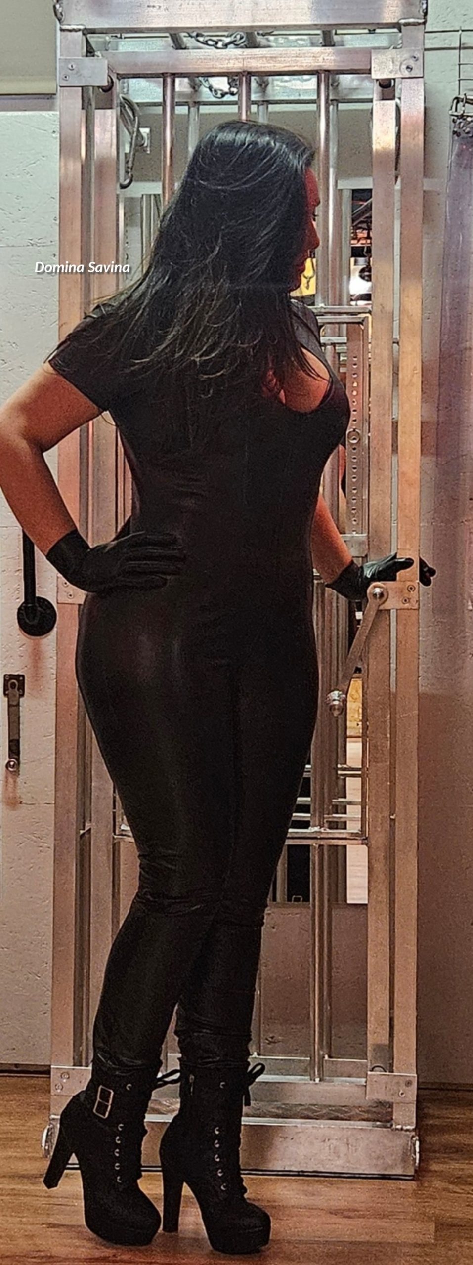 Domina Savina, Meesteres van slavin takara slavin takara