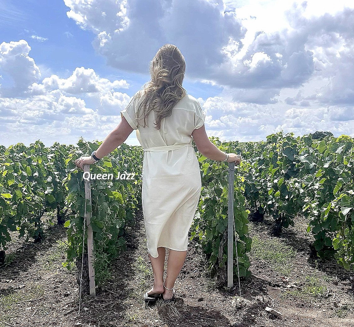 Meesteres Queen Jazz is terug van vakantie en roept jou op! Queen Jazz vakantie