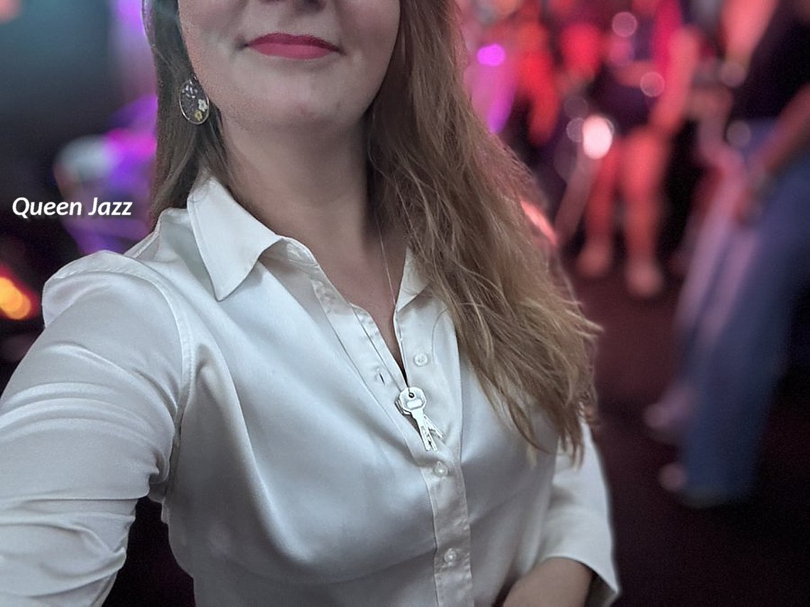 Queen Jazz nodigt je uit om december 2025 ten volle te vieren. Queen Jazz december